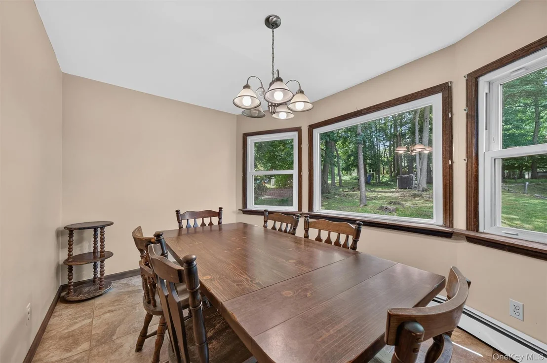 Photo of 33 Winchester Drive