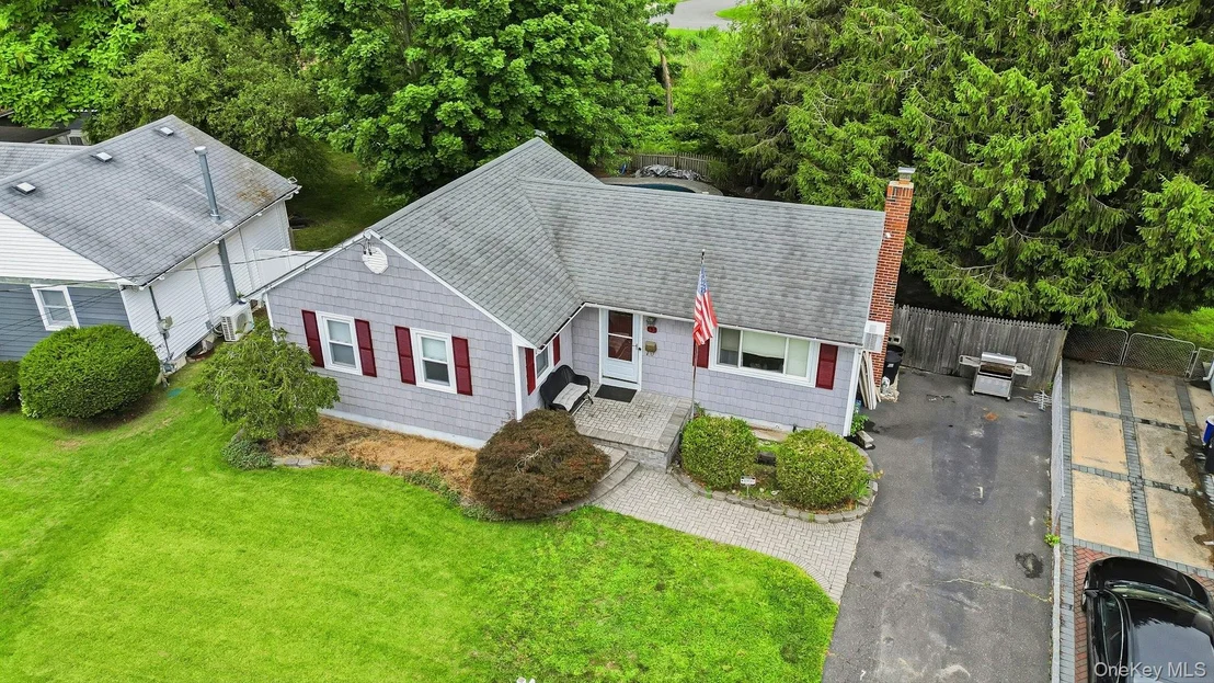 Photo of 43 Tappan Avenue