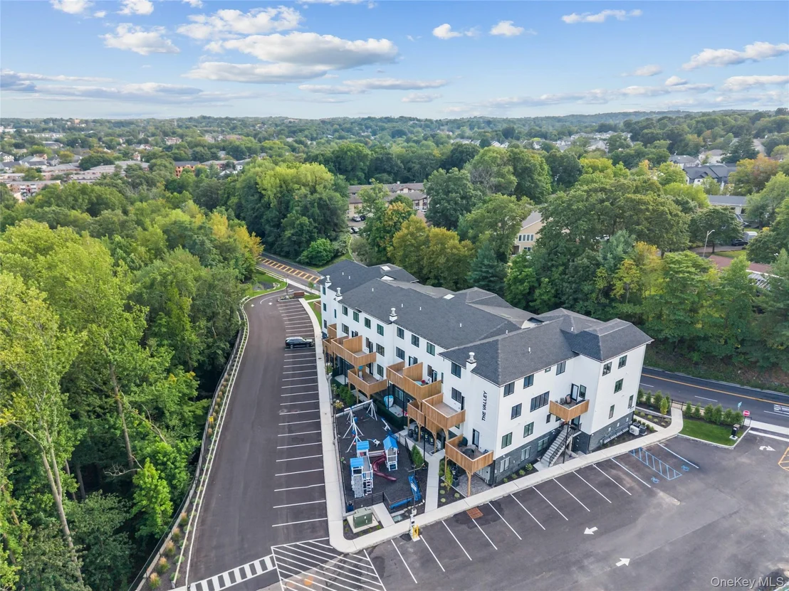 Photo of Unit 321 at 7 Valley Way