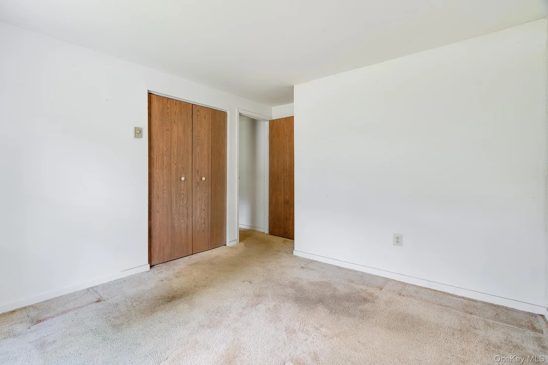 Photo of 16 Riverside Drive