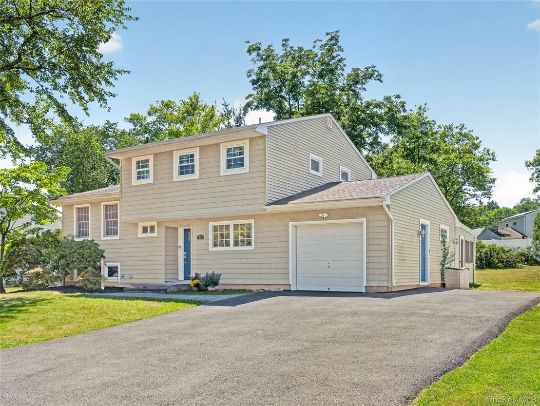 Photo of 42 Chestnut Oval