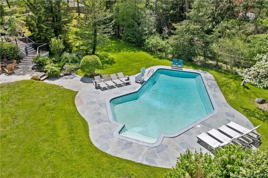 Photo of 2 Puritan Road