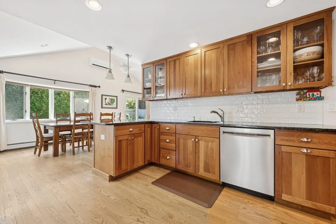 Photo of 2975 Susan Road