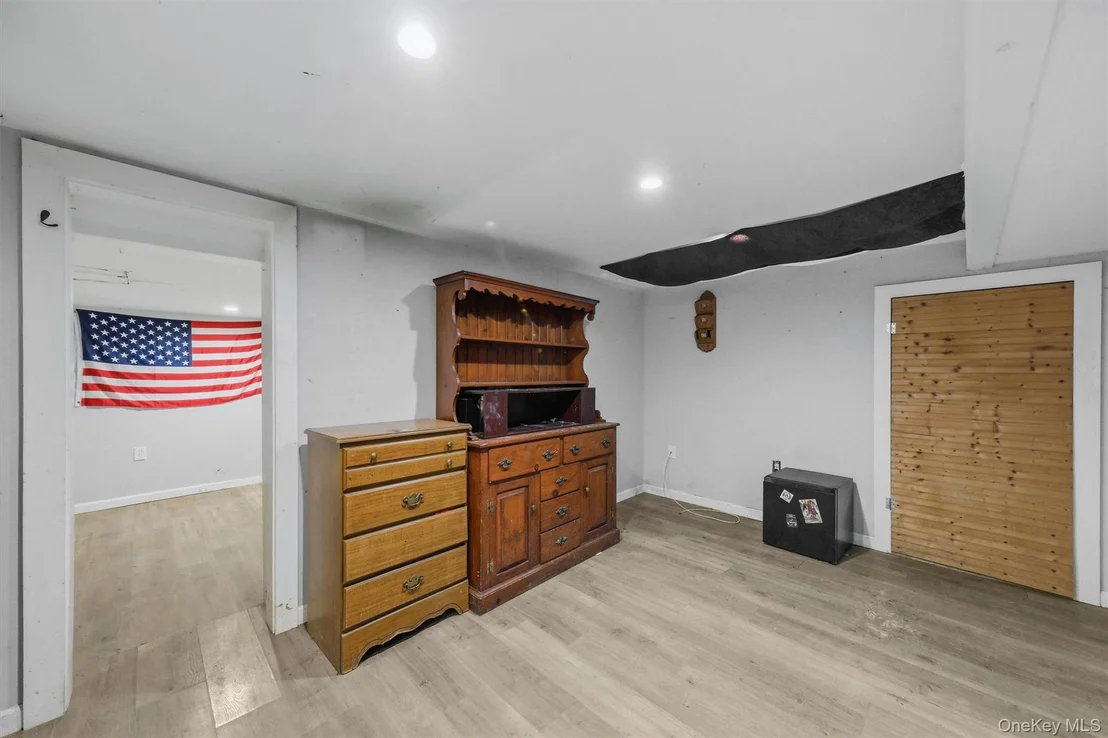 Photo of 10 Dutchess Avenue