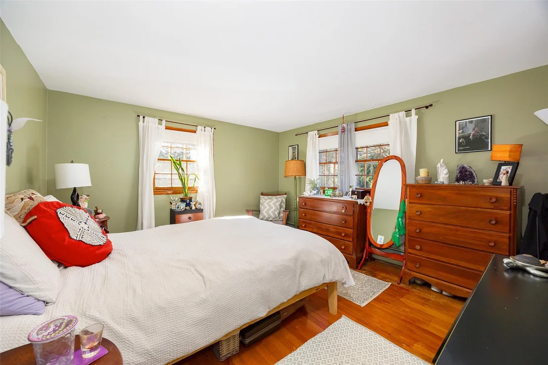 Photo of 12 Lawrence Road