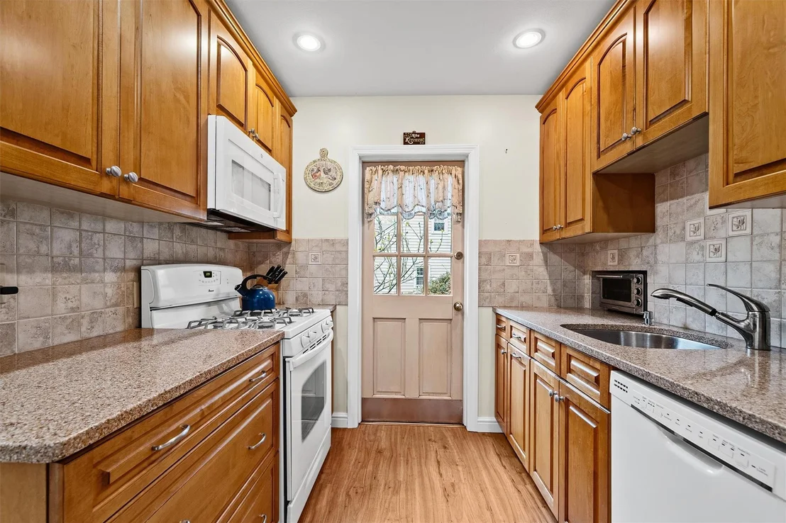 Photo of 16 Garretson Road