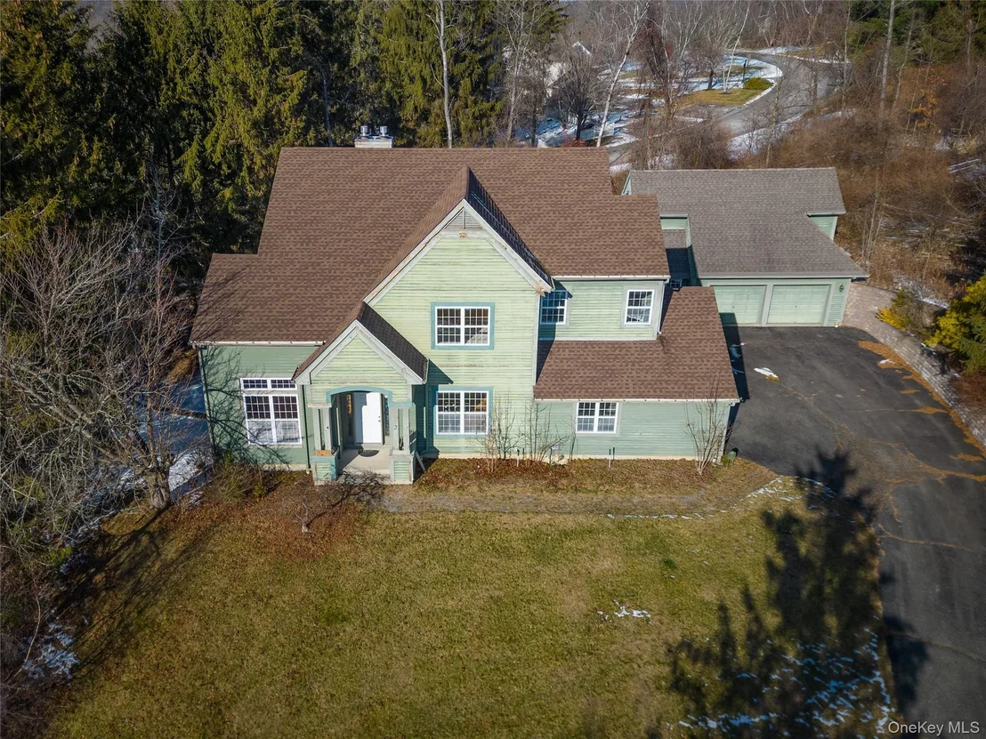 Photo of 2 Bridle Way