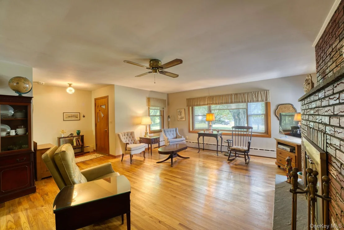 Photo of 146 Schultz Lane
