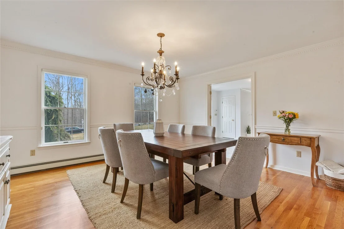 Photo of 15 Shoshone Drive