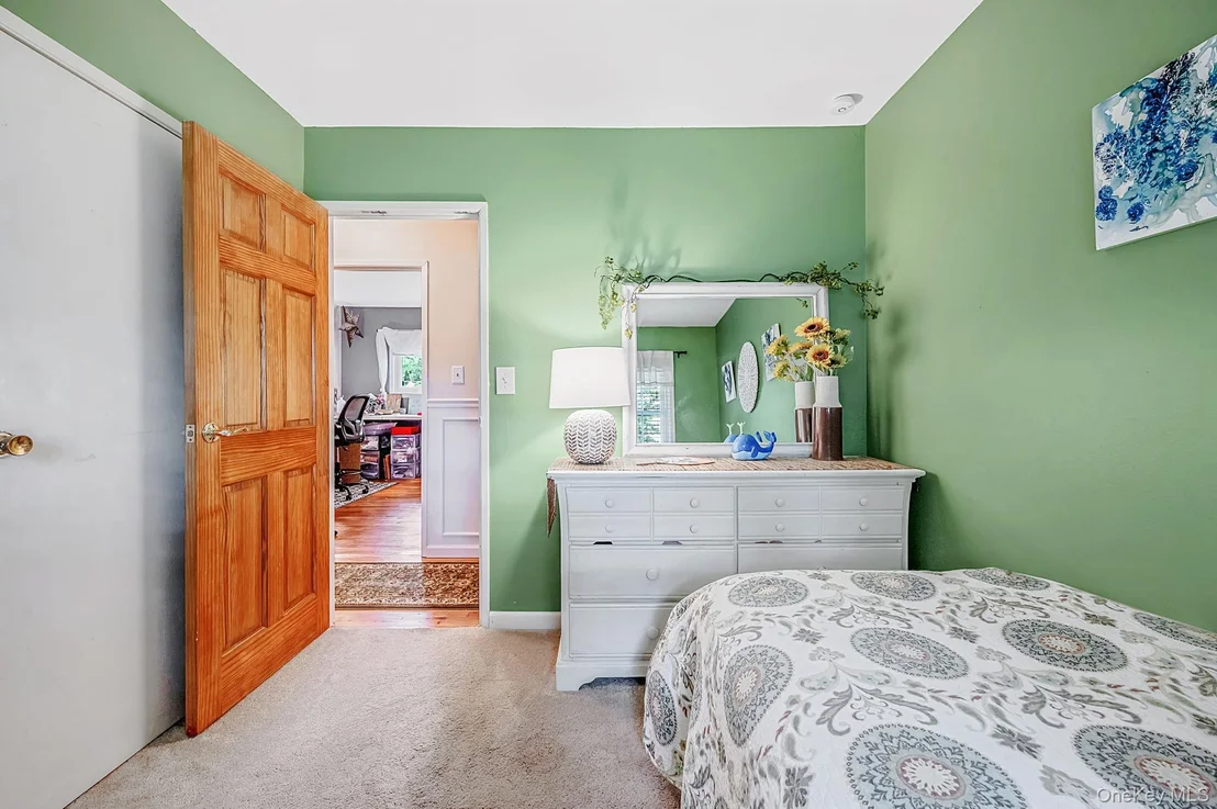 Photo of 44 Winslow Lane