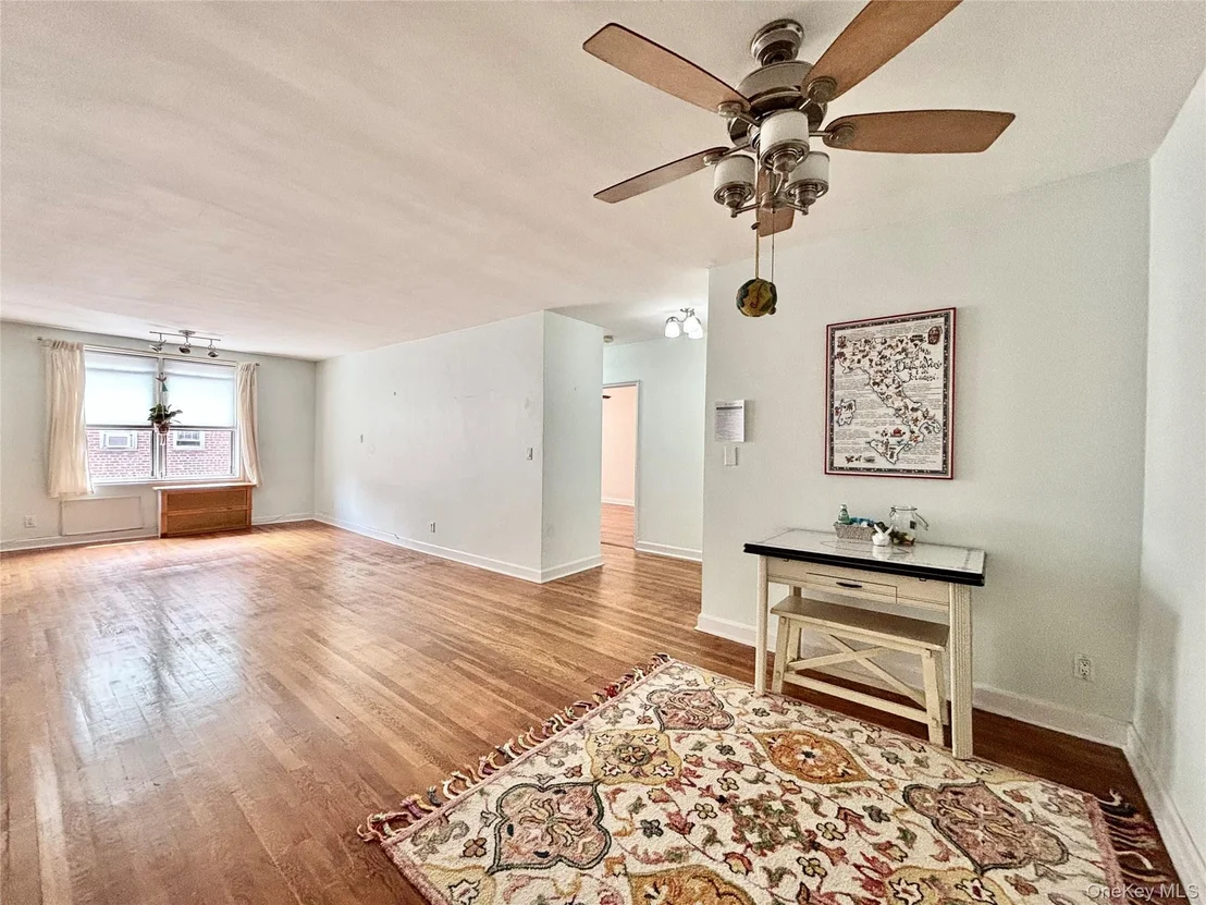 Photo of Unit 4G at 804 Bronx River Rd Road