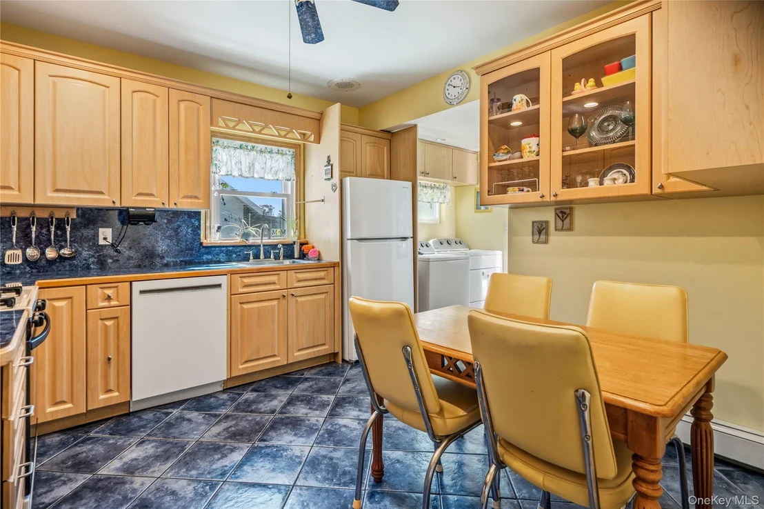 Photo of 115 Cedar Avenue