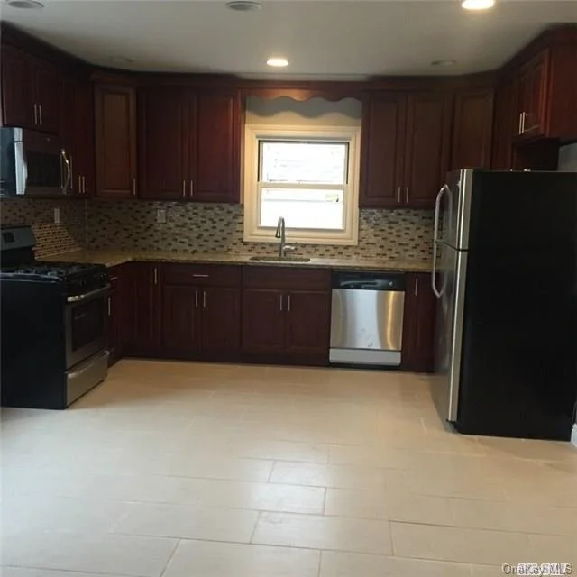 Photo of 126 Ormonde Boulevard