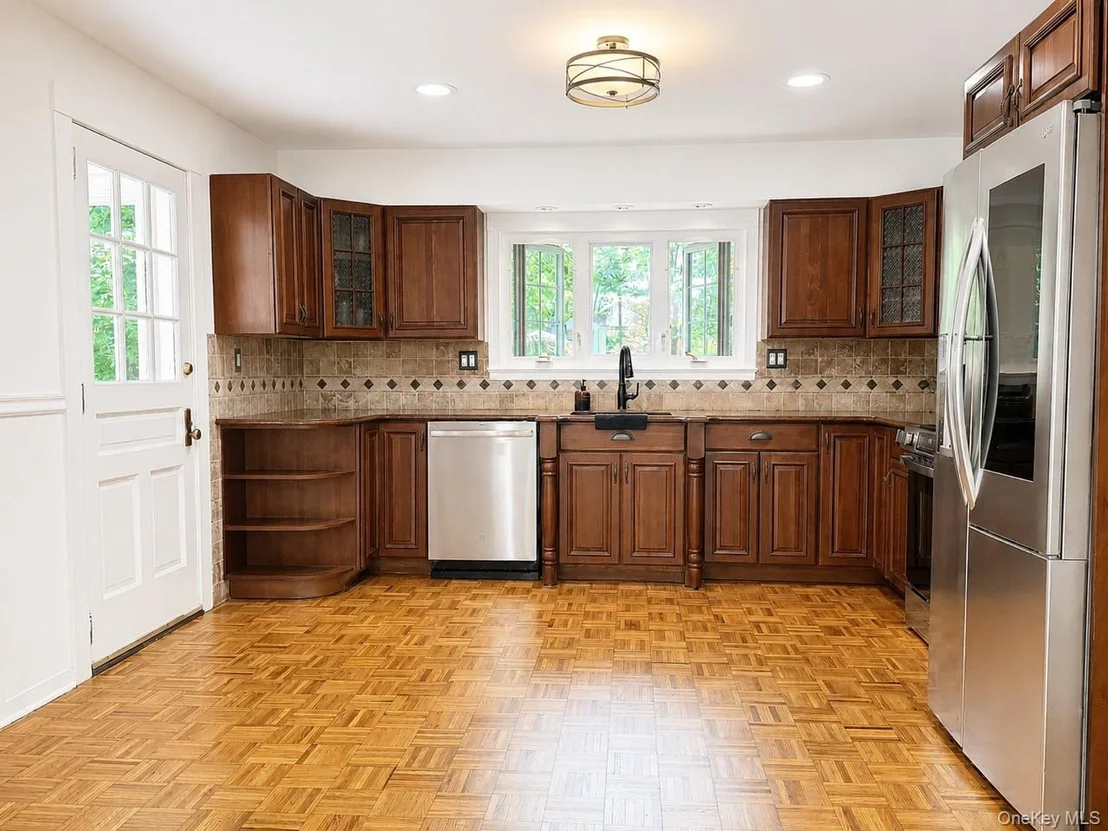 Photo of 40 Timberpoint Drive