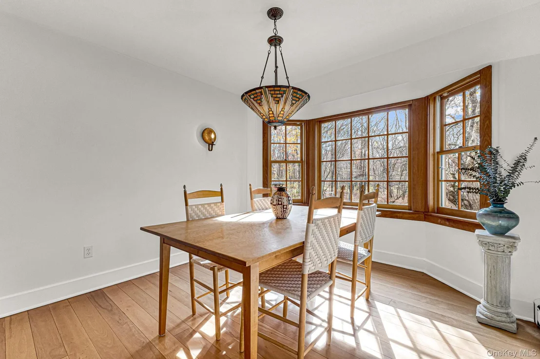 Photo of 331 Grape Hollow Road