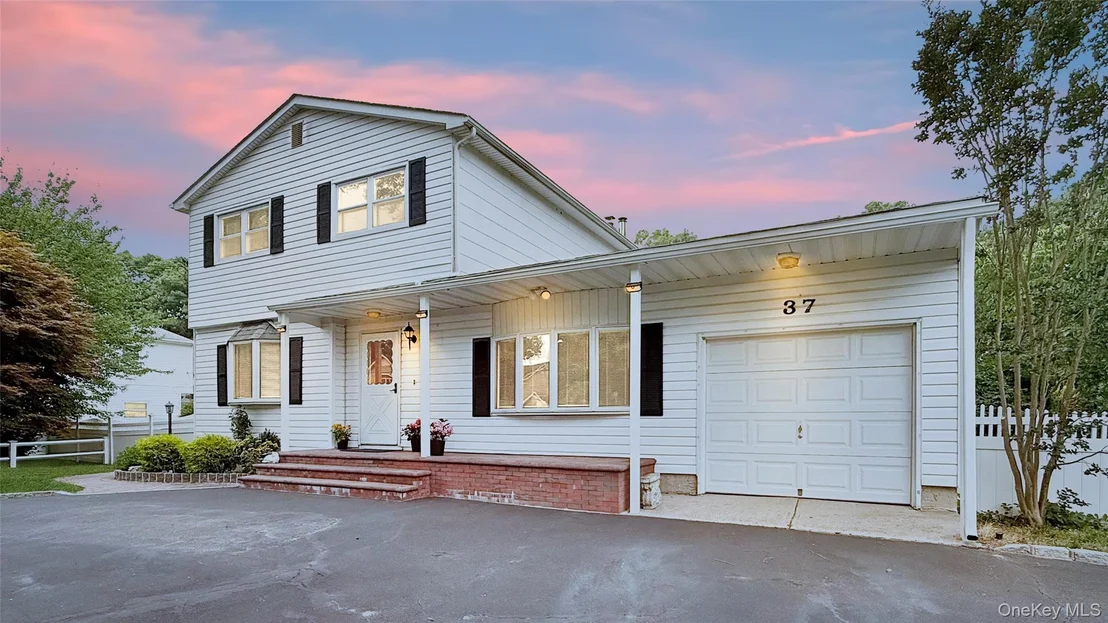 Photo of 37 Hampton Avenue