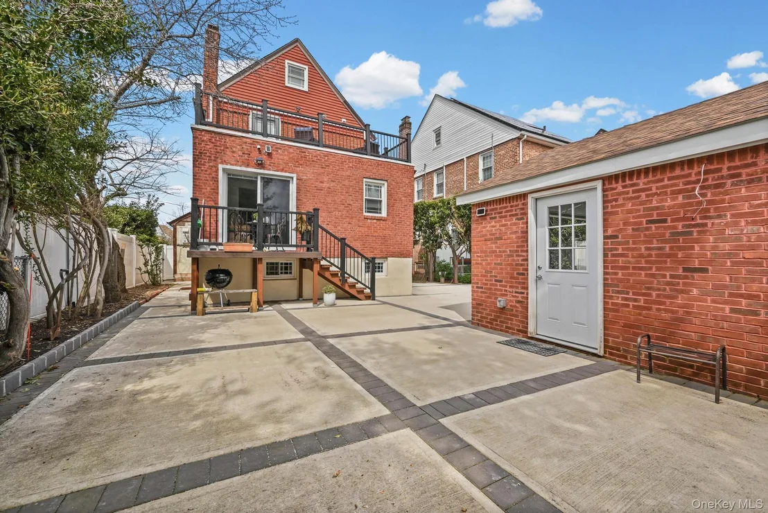 Photo of 6 Dubonnet Road