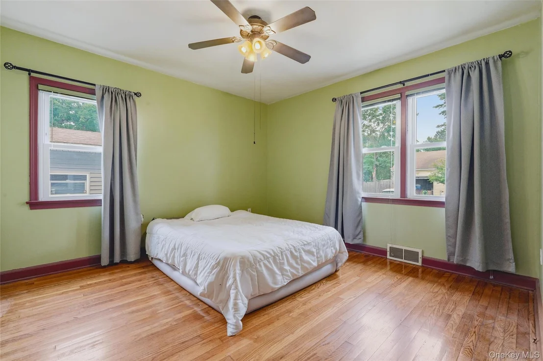 Photo of 2 Hennessey Place