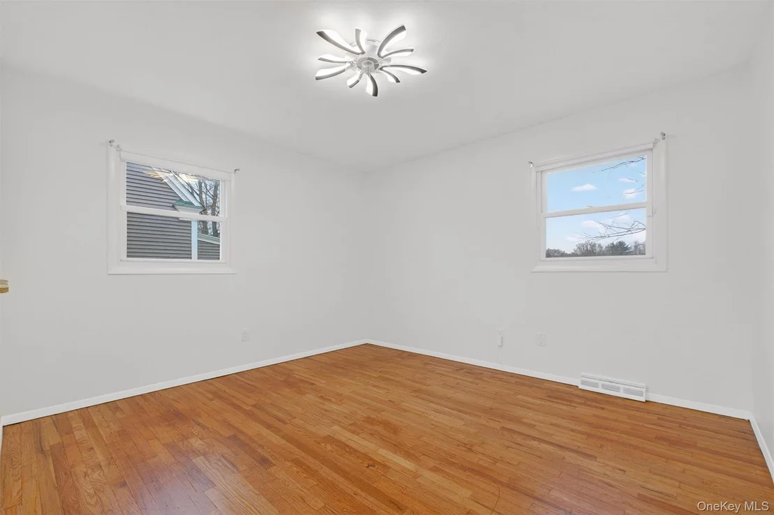 Photo of 18 Cardinal Drive