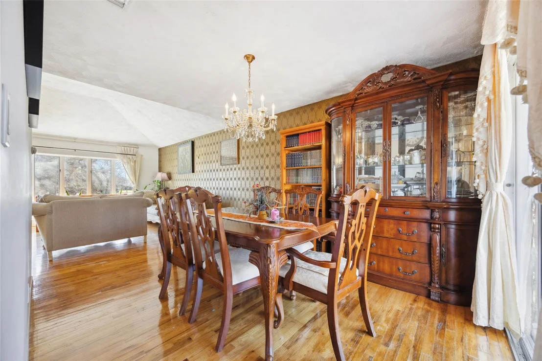 Photo of 132 Crescent Drive