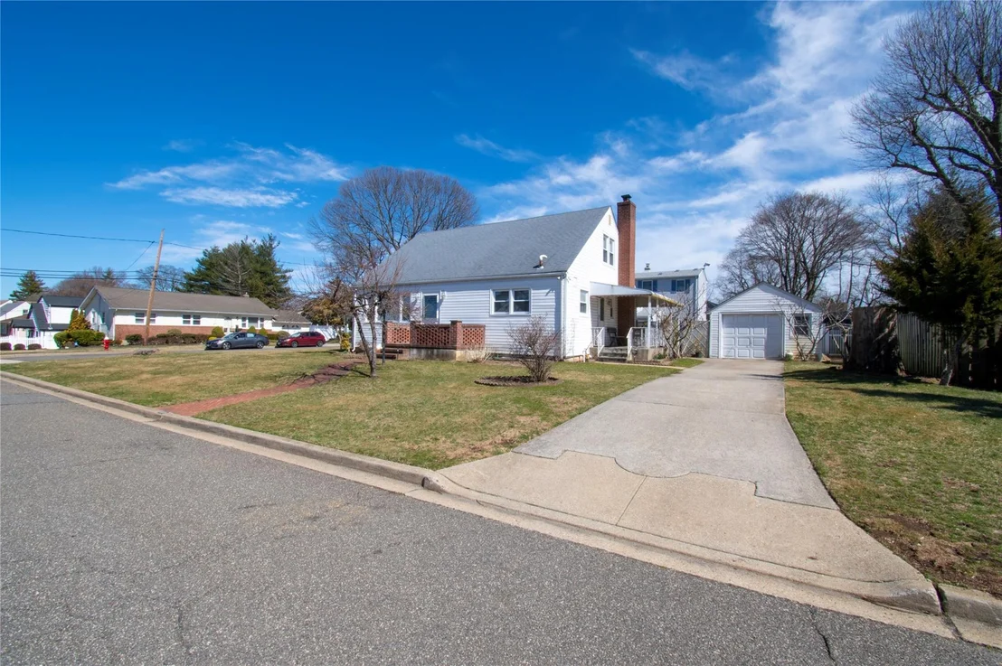 Photo of 2135 Maple Street