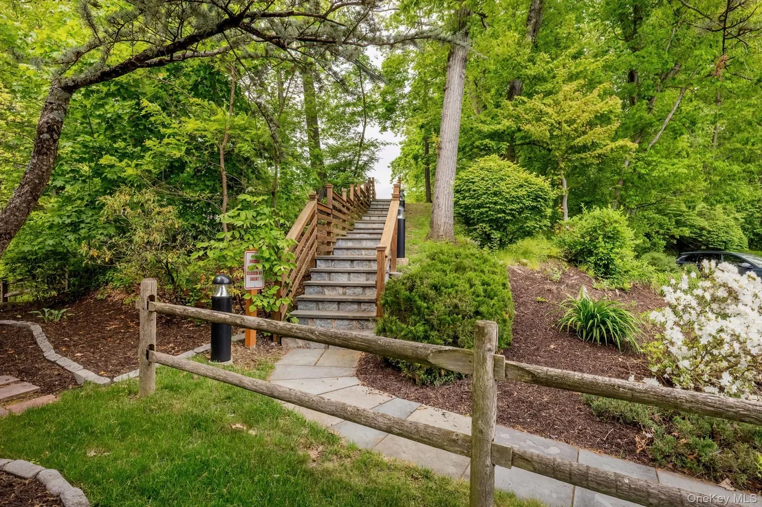 Photo of 6 Spring Pond Drive