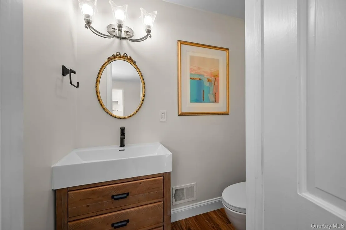 Photo of 64 Bradford Avenue