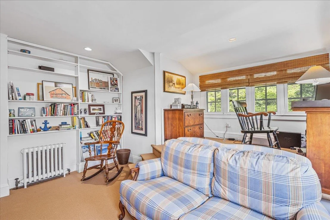 Photo of 50 Shore Road