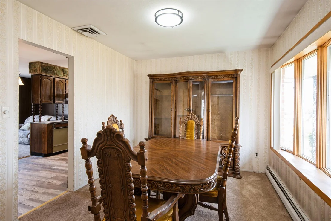 Photo of 256 Leaf Avenue