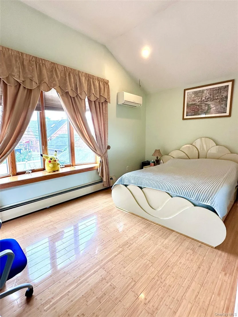 Photo of 75-19 188th Street