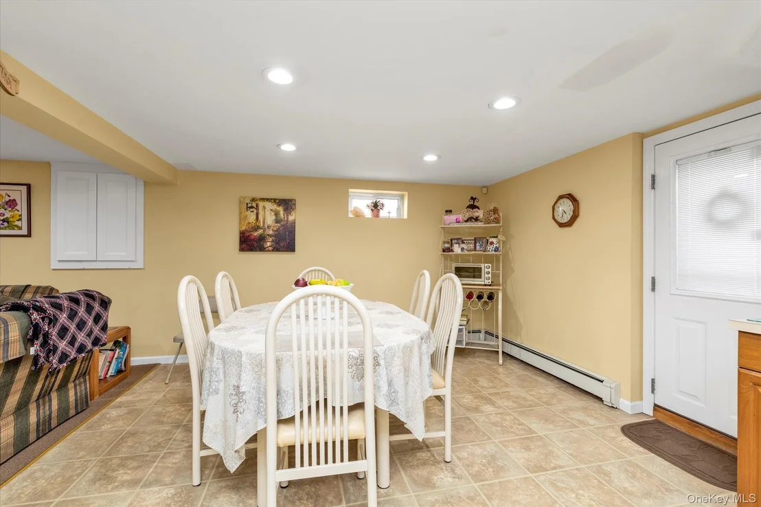 Photo of 882 Third Avenue