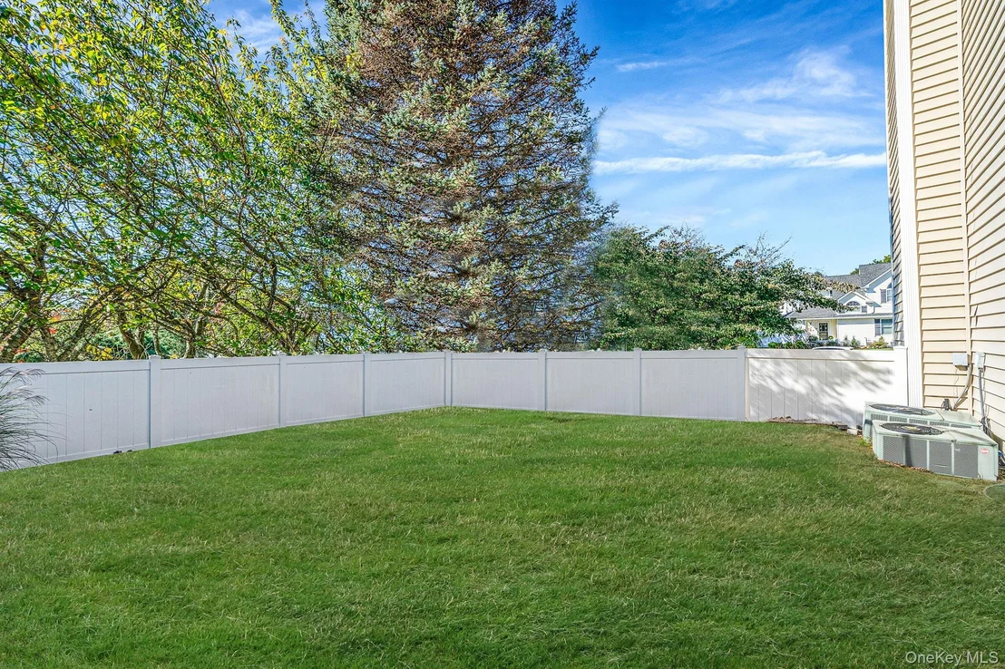 Photo of 2 Max Way