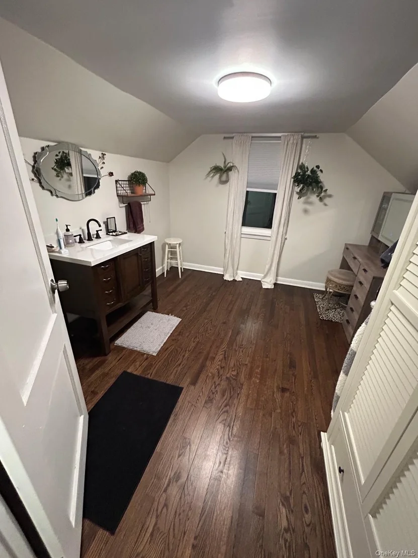 Photo of 6 Wilson Boulevard