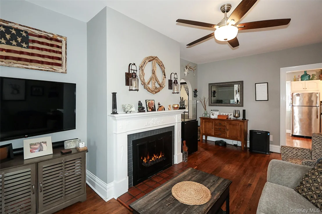 Photo of 8 Dumond Place