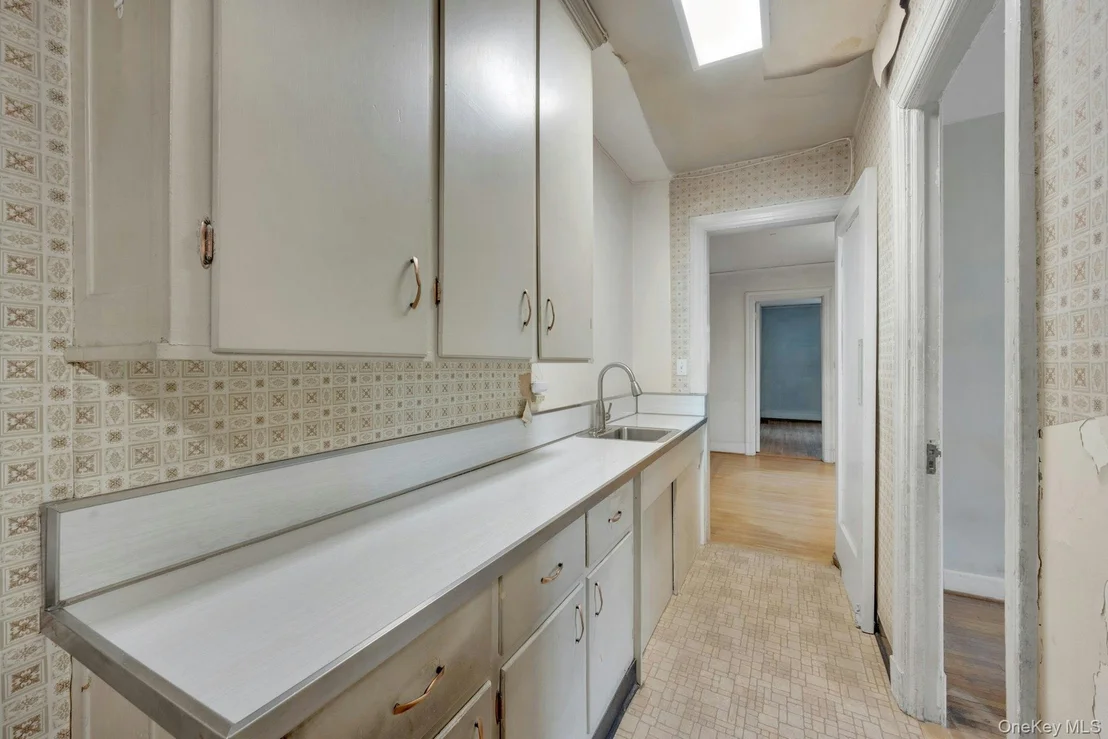 Photo of Unit 1A at 3 Alden Place