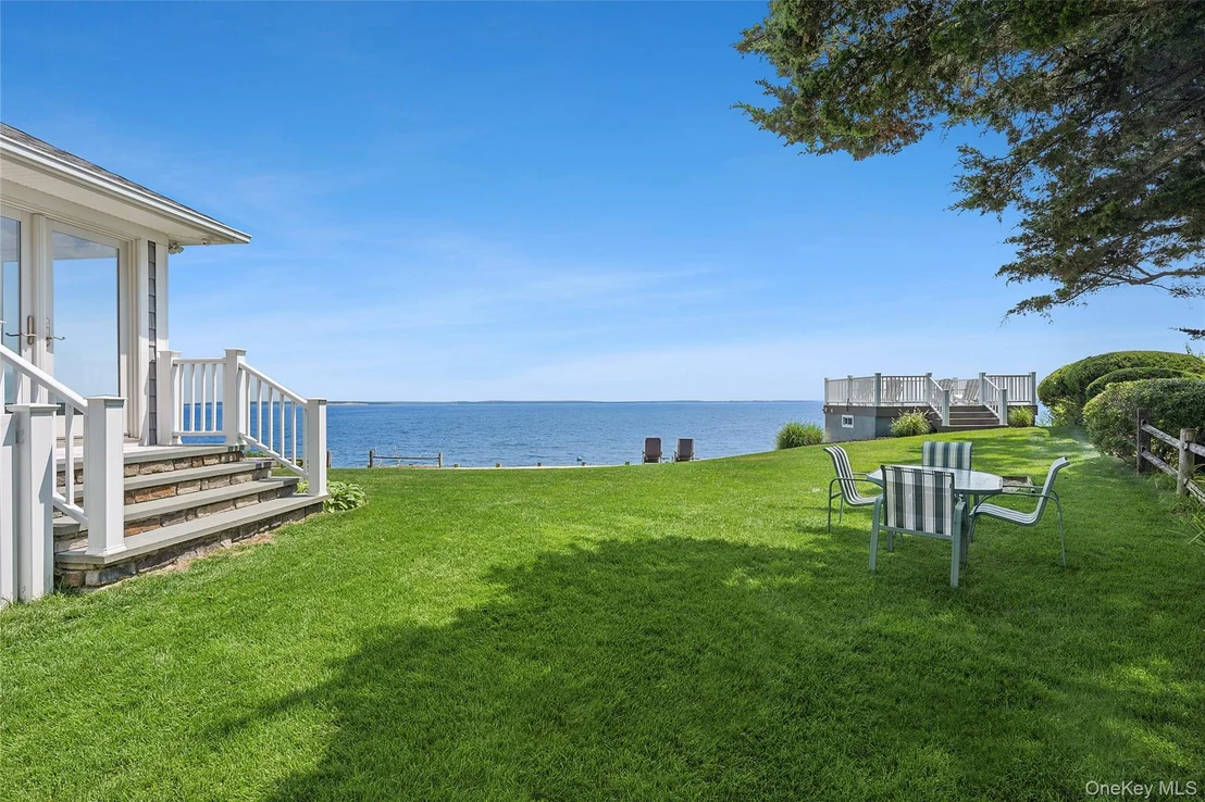 Photo of 5218 Peconic Bay Boulevard