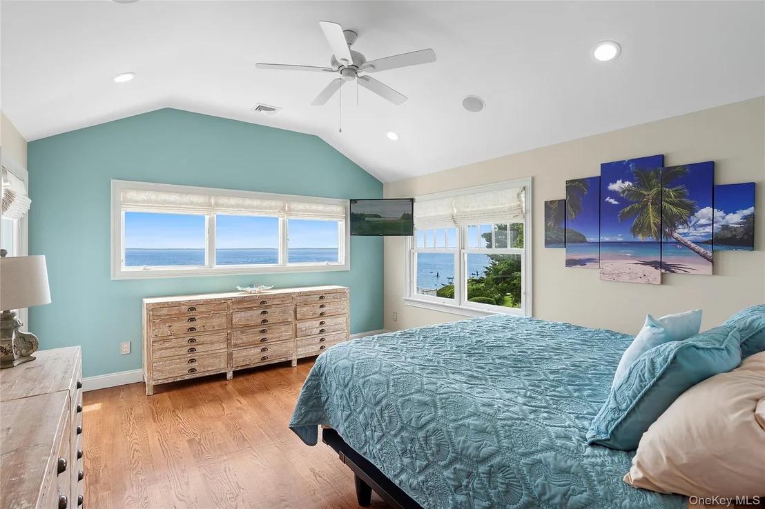 Photo of 5218 Peconic Bay Boulevard