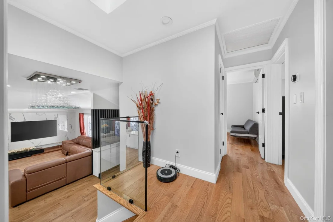 Photo of 76 Marcus Avenue