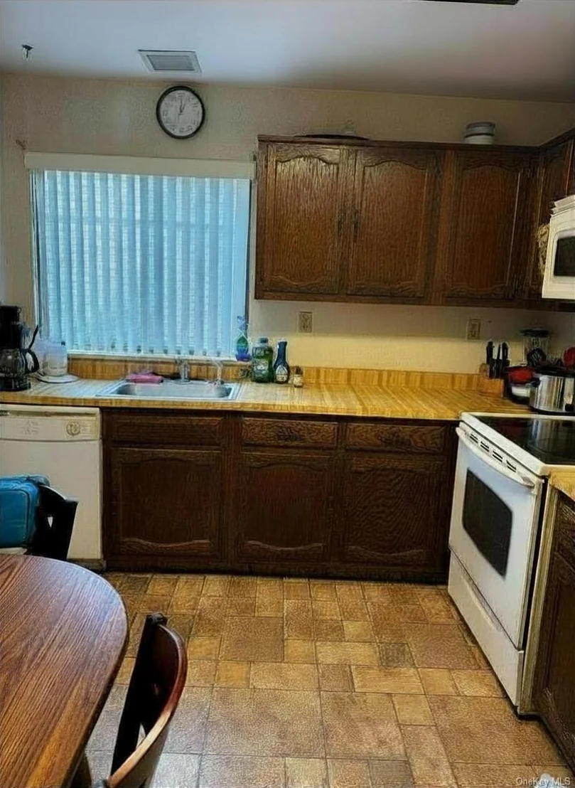Photo of 268 Edinburgh Drive