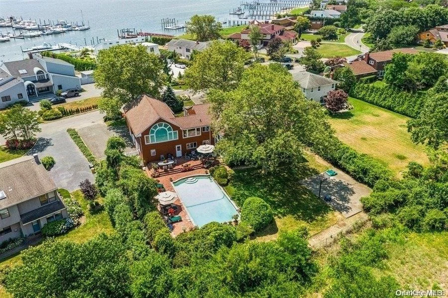 Photo of 30 Thixton Drive