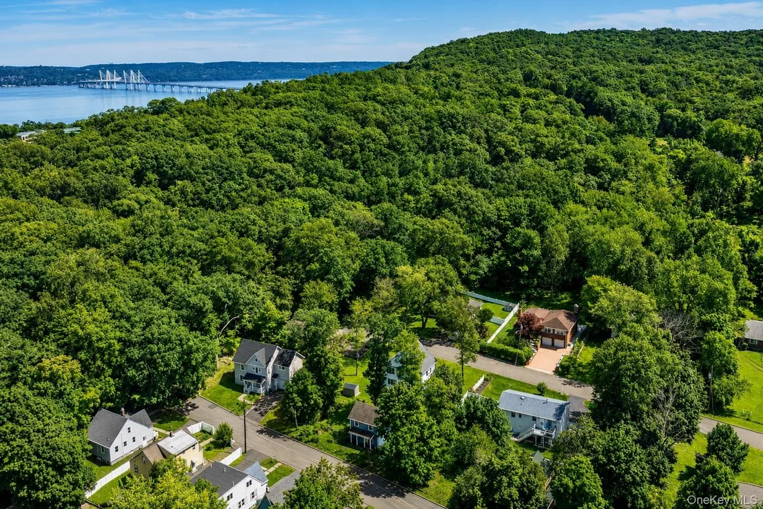Photo of 9 Willow Avenue