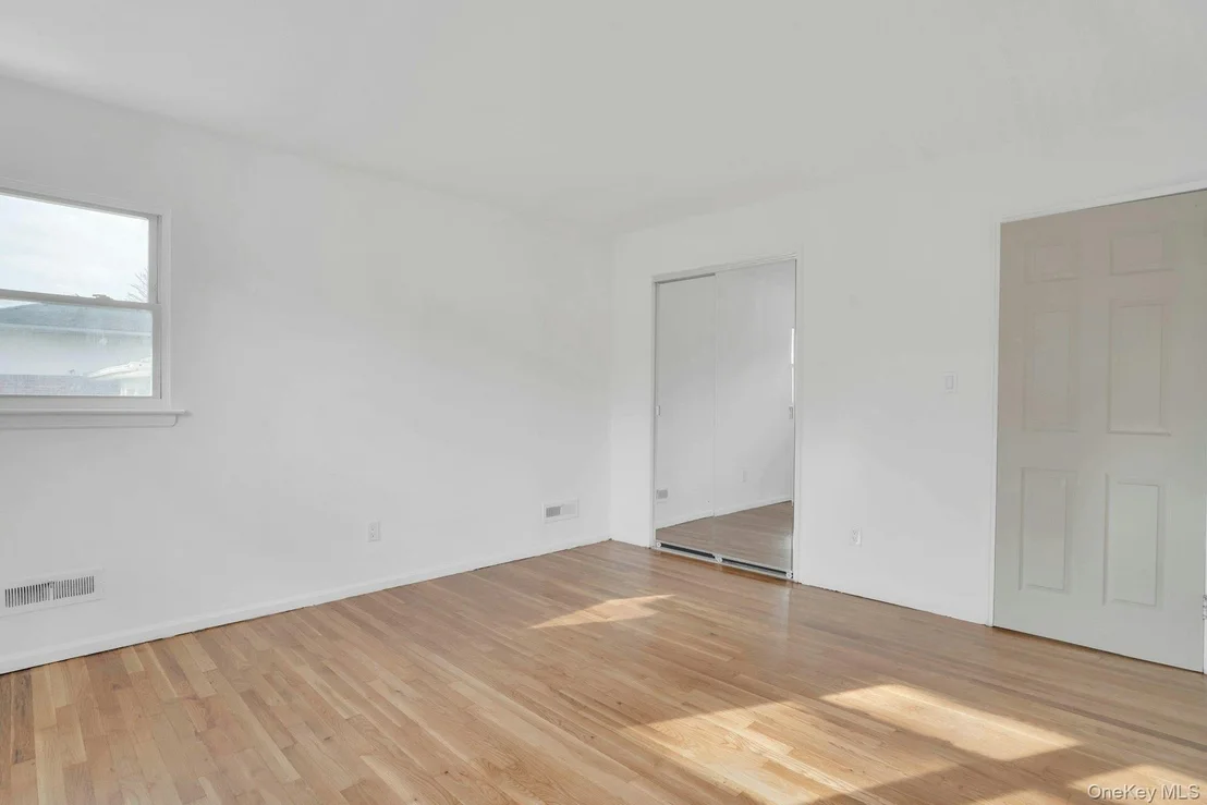 Photo of 44 Delaware Avenue