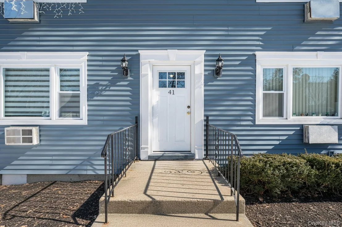 Photo of Unit 2B at 41 Arch Lane