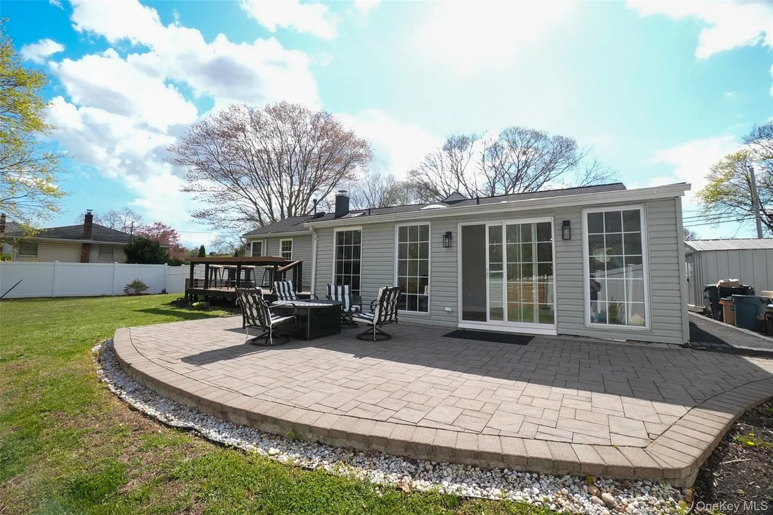 Photo of 1026 Howells Road