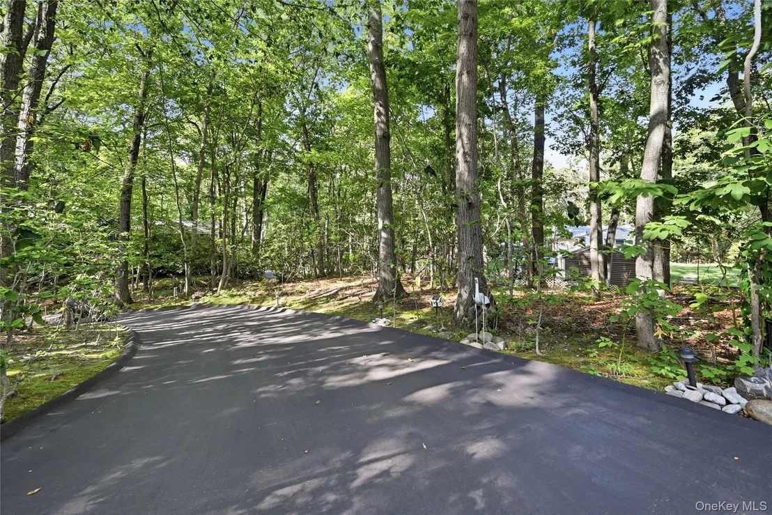 Photo of 25 Valley Circle