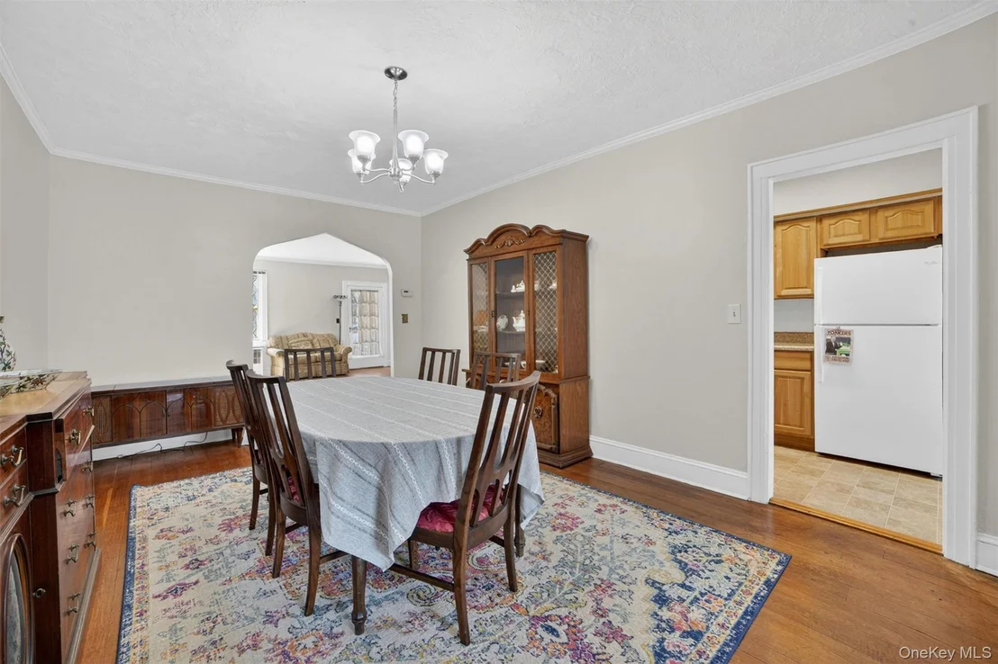 Photo of 84 Halstead Avenue