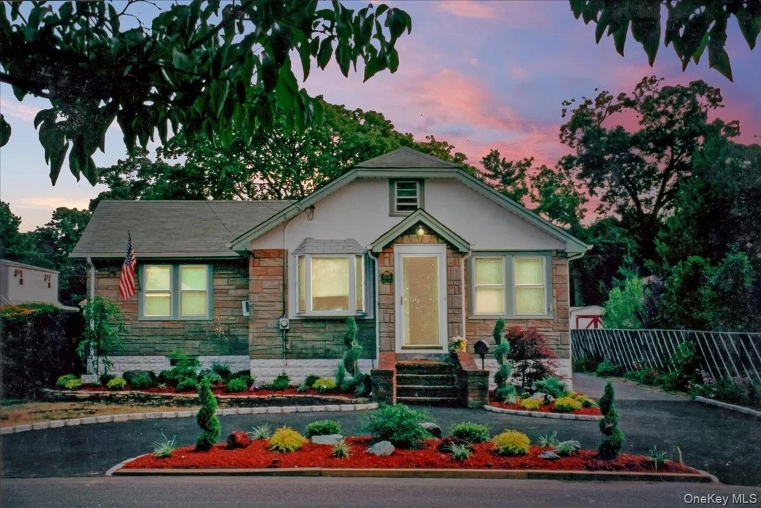 Photo of 2016 Abbot Avenue