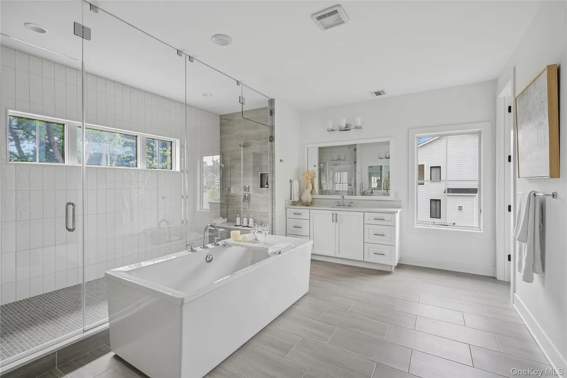 Photo of 14 Sequoia Circle