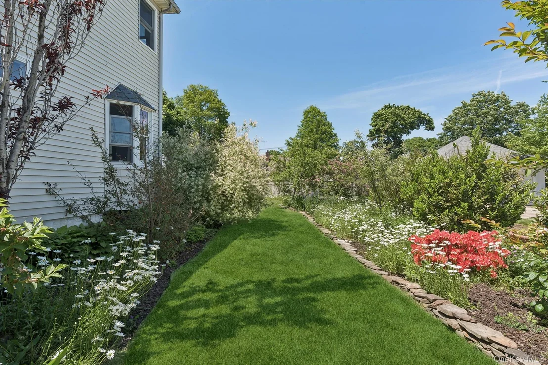 Photo of 1749 Commonwealth Avenue