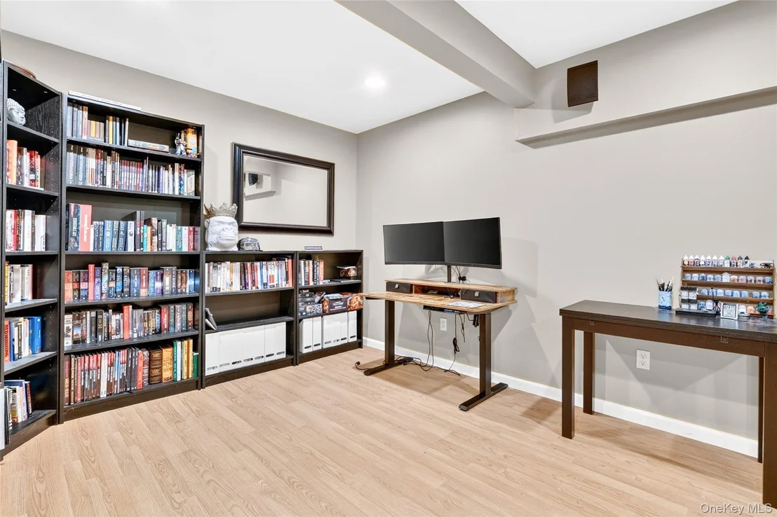 Photo of 12 Meadowview Lane